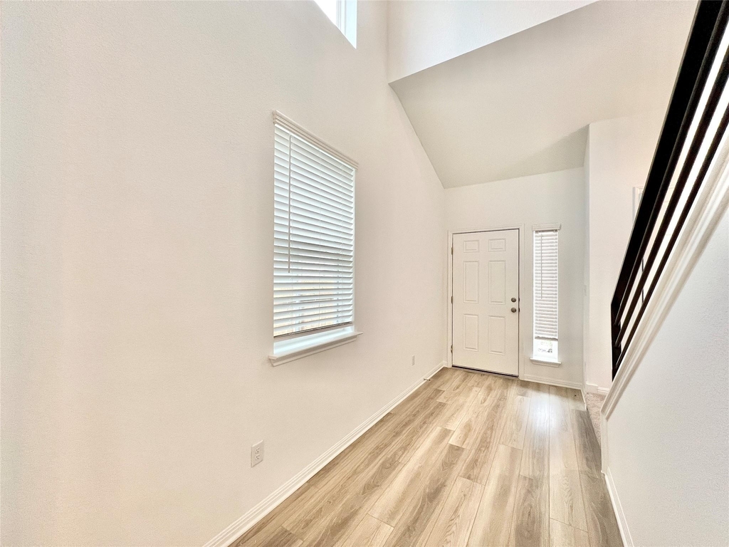3200 College Park Dr - Photo 3