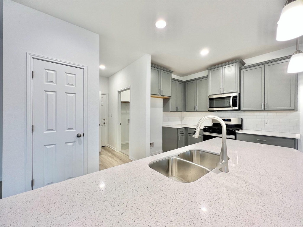 3200 College Park Dr - Photo 8