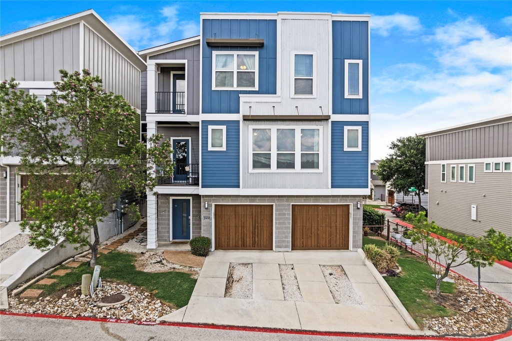 2900 Pither Ln - Photo 0