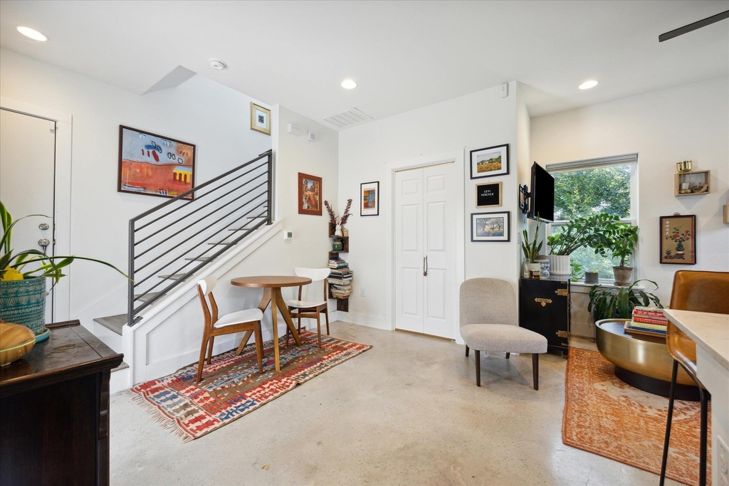 5006 Baker St - Photo 3