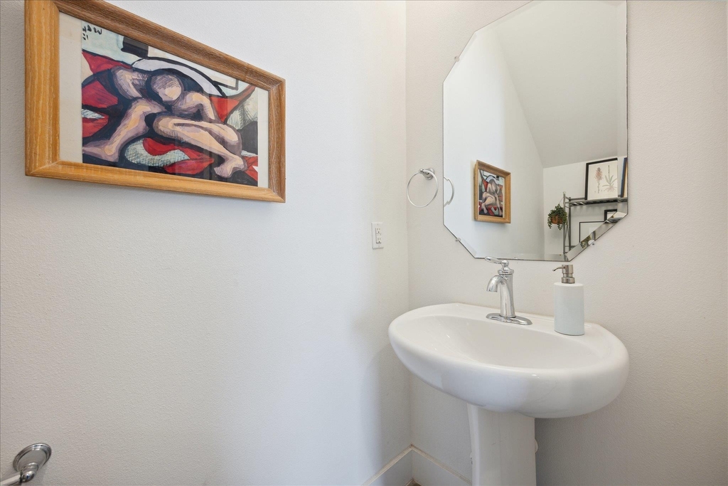 5006 Baker St - Photo 8