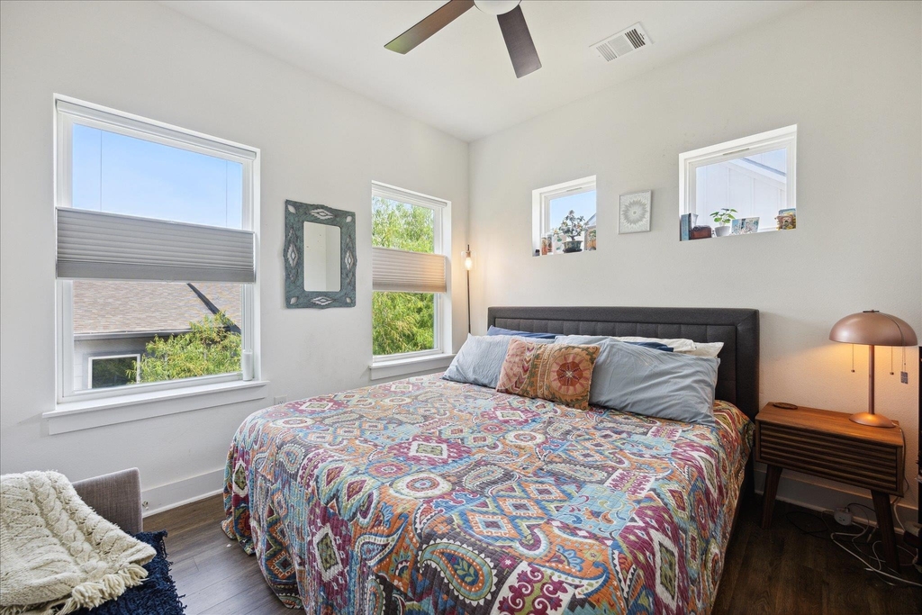 5006 Baker St - Photo 9