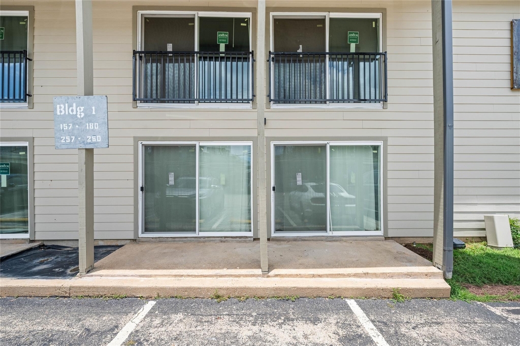 2124 Burton Dr - Photo 16