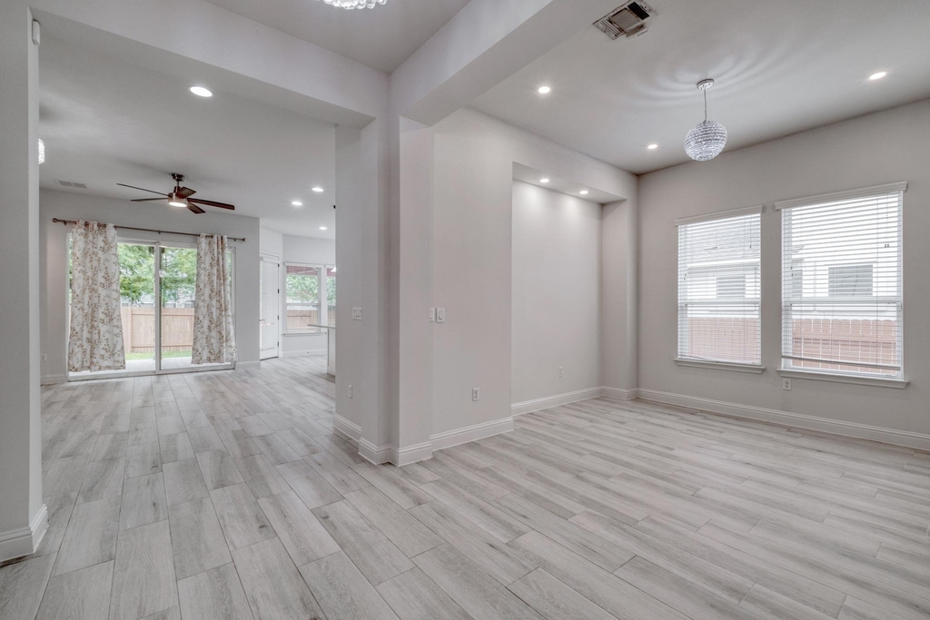 14921 Iveans Way - Photo 4