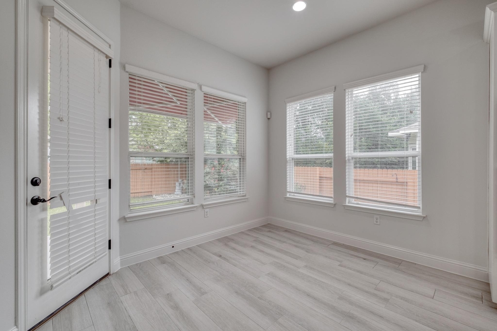 14921 Iveans Way - Photo 14