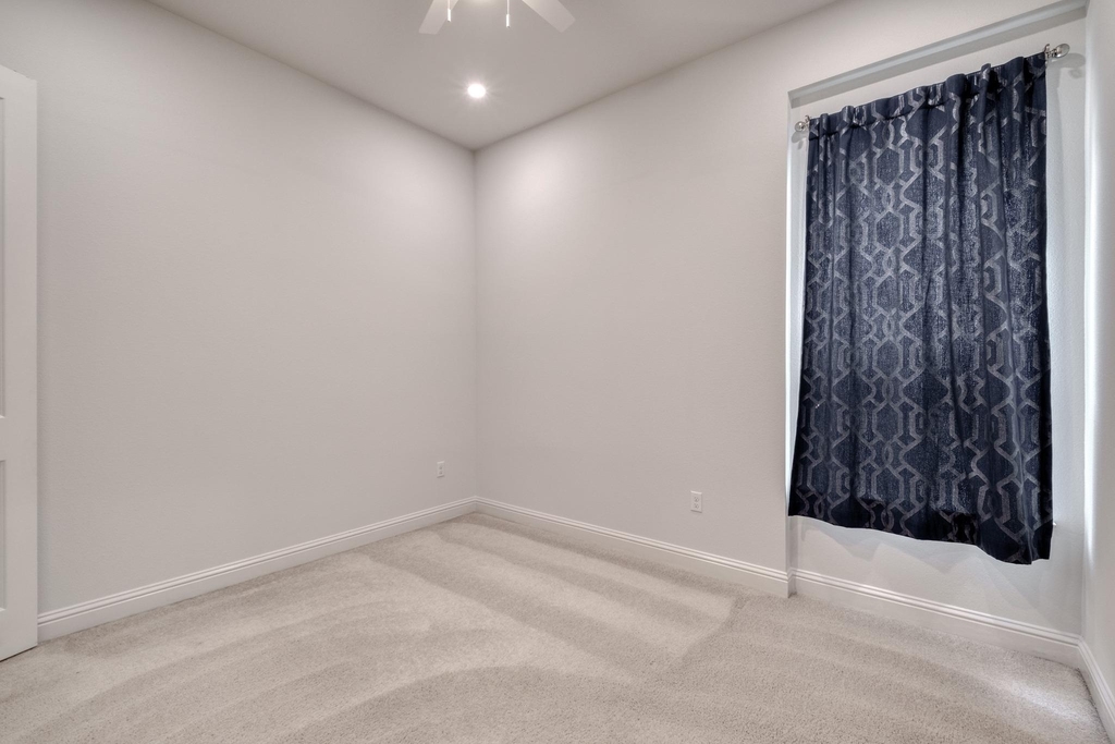 14921 Iveans Way - Photo 23