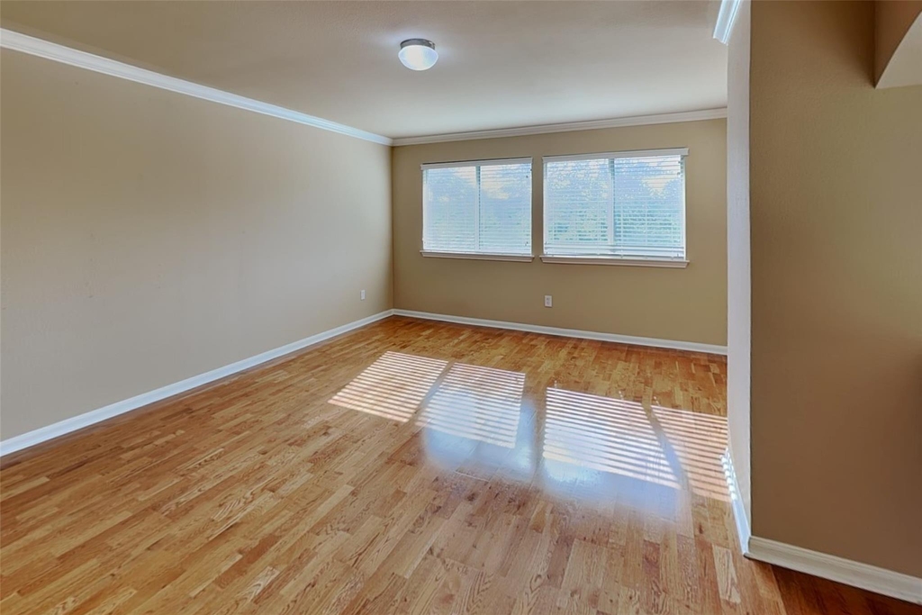 5301 Cypress Ranch Blvd - Photo 9