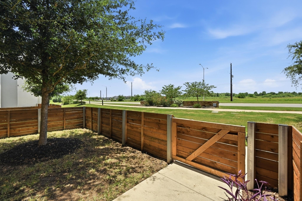 9015 Cattle Baron Path - Photo 4