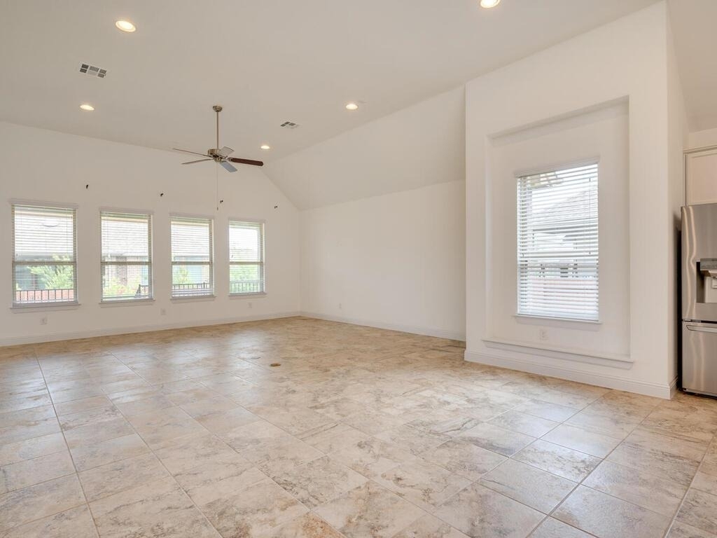 220 Oxbow Cv - Photo 12