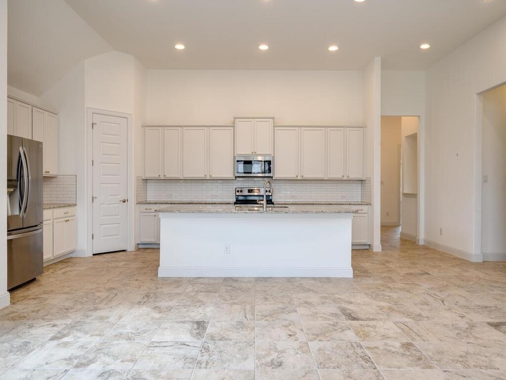 220 Oxbow Cv - Photo 8