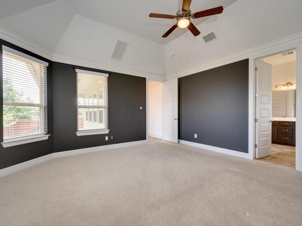 220 Oxbow Cv - Photo 20