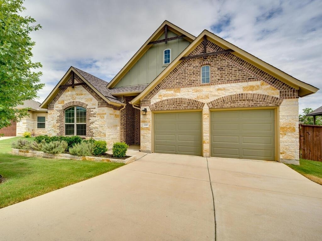 220 Oxbow Cv - Photo 1