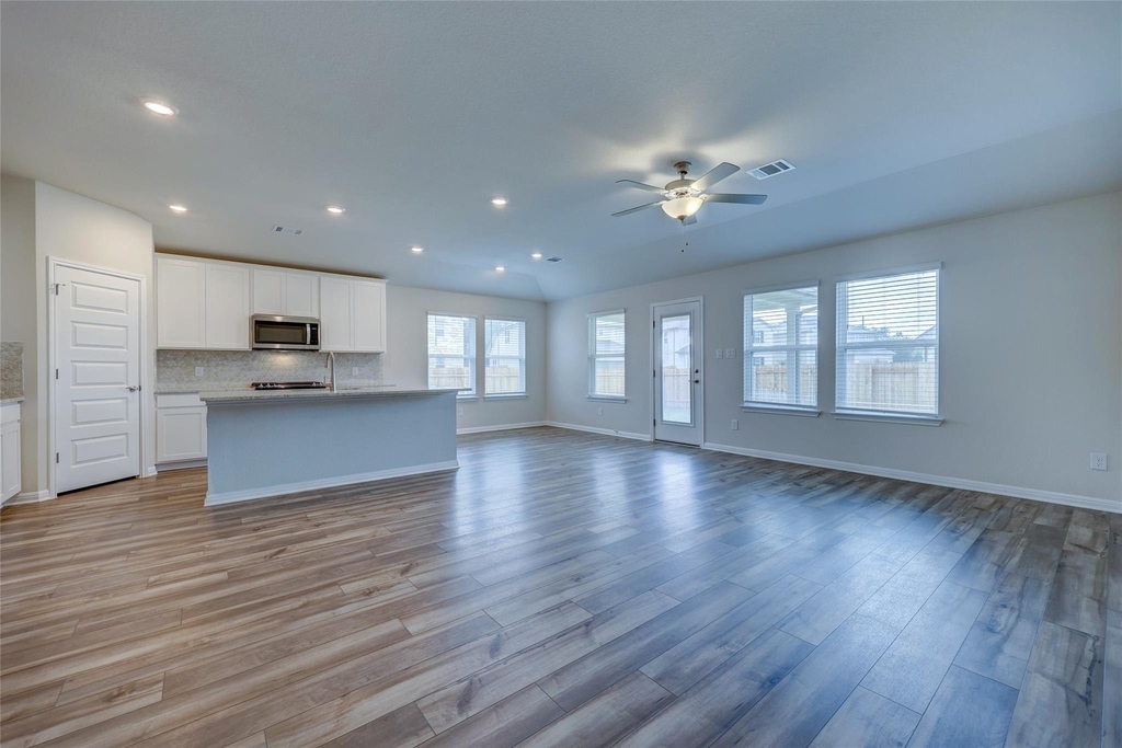 201 Fairmeadow Downs Dr - Photo 5