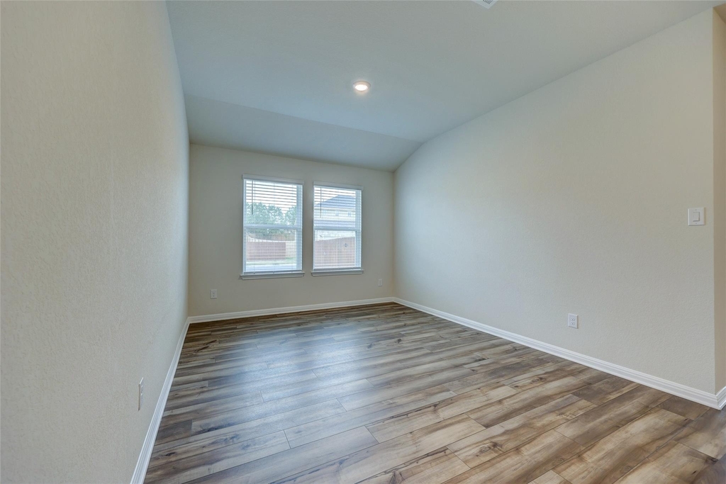 201 Fairmeadow Downs Dr - Photo 3