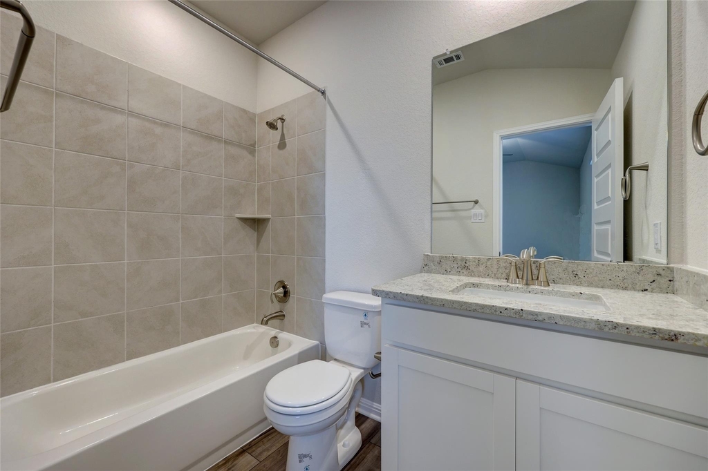 201 Fairmeadow Downs Dr - Photo 14