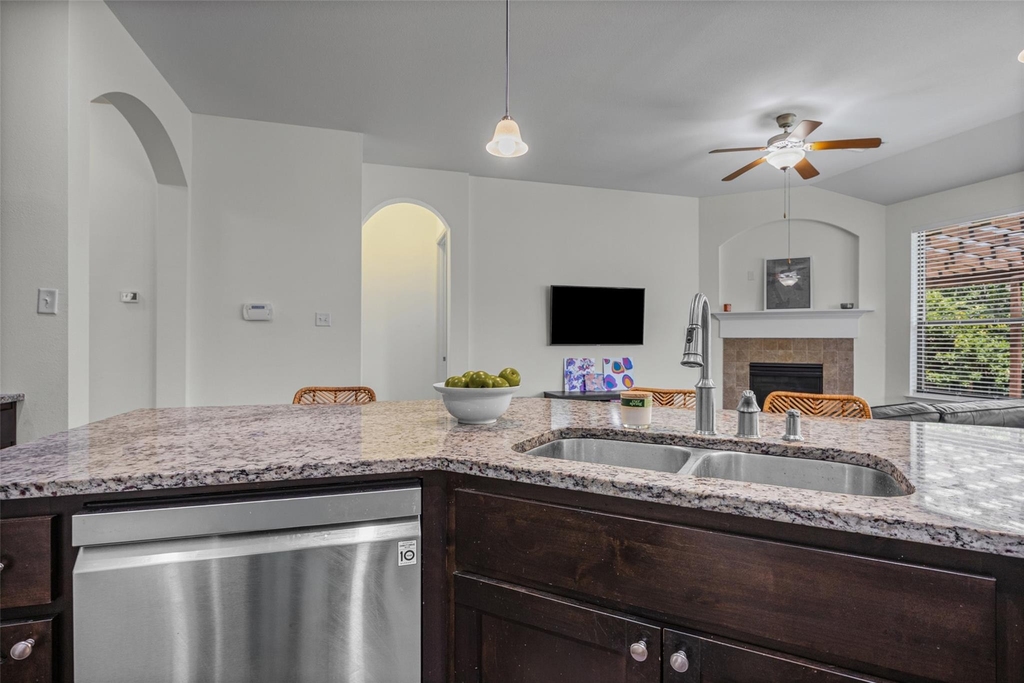 5524 Allamanda Dr - Photo 5