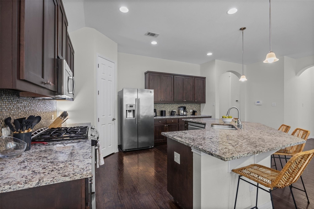 5524 Allamanda Dr - Photo 4
