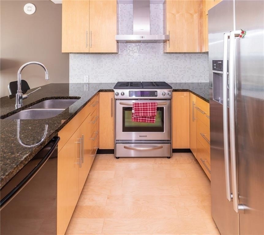 300 Bowie St - Photo 3