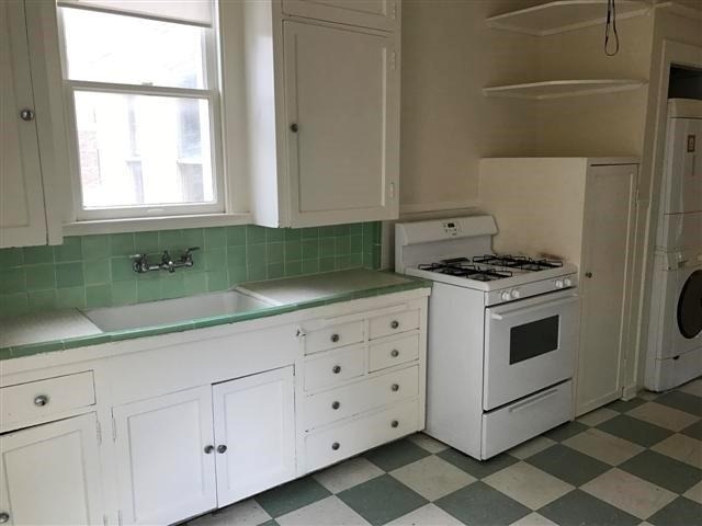 610 W 23rd St - Photo 3