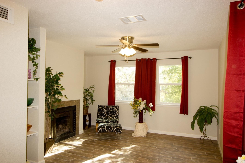 2100 E Stassney Ln - Photo 6