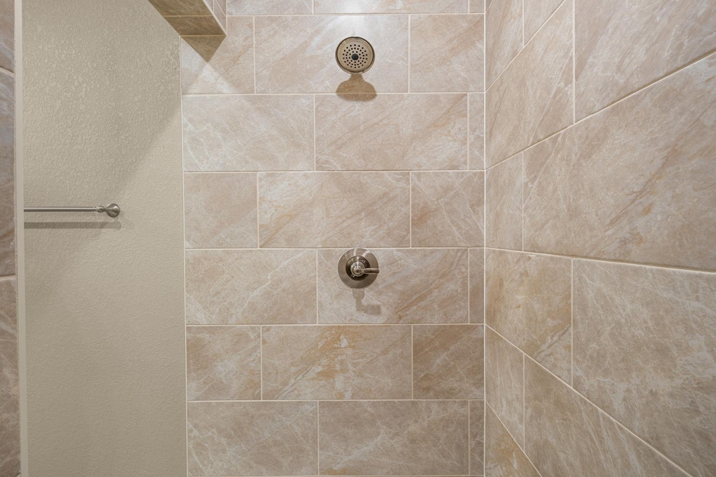 408 W Avenue C - Photo 17