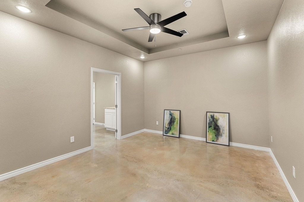 408 W Avenue C - Photo 12