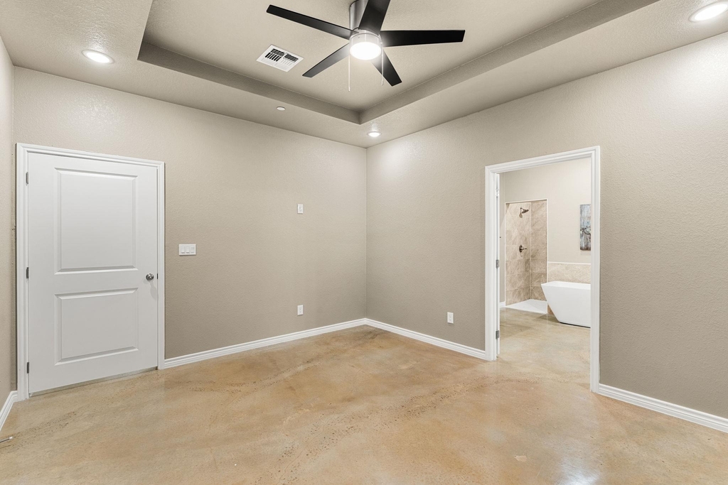 408 W Avenue C - Photo 13