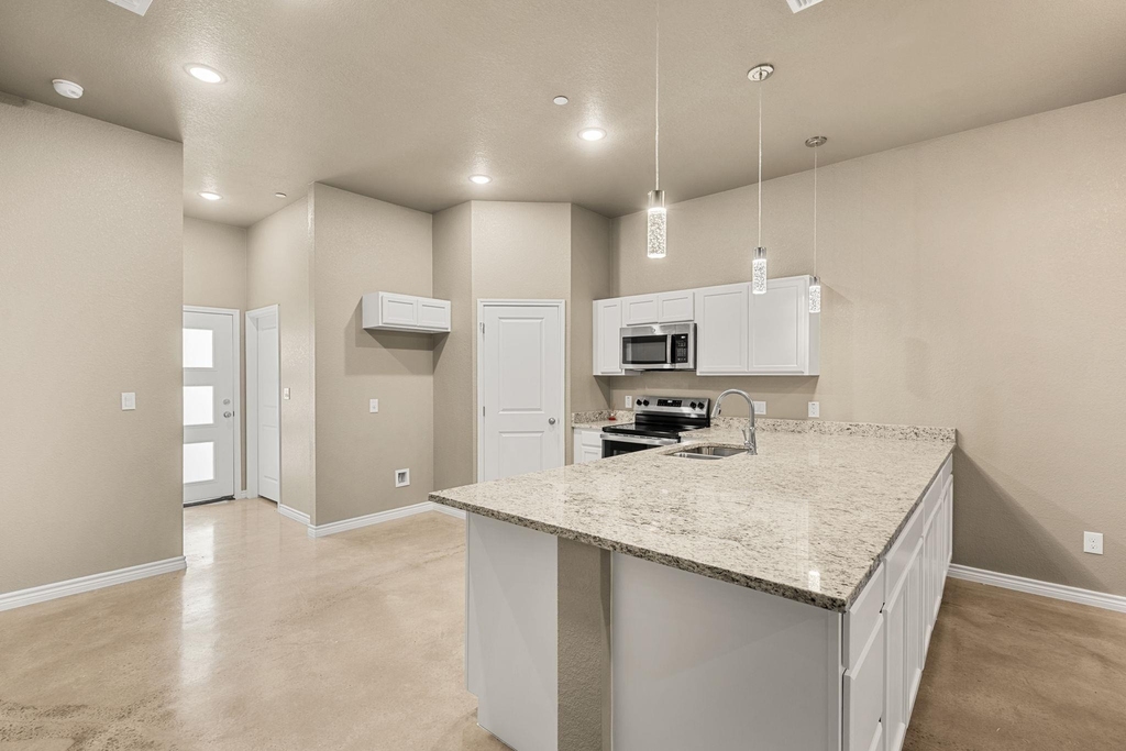 408 W Avenue C - Photo 5