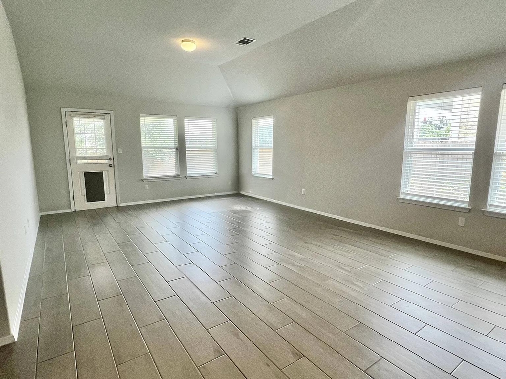 1340 Low Branch Ln - Photo 4