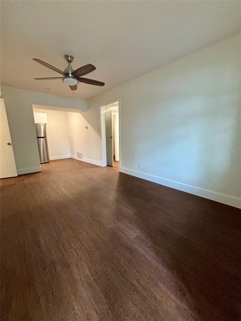 1115 Haynes St - Photo 7