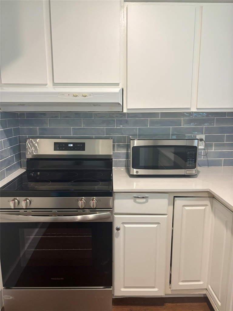 1115 Haynes St - Photo 2