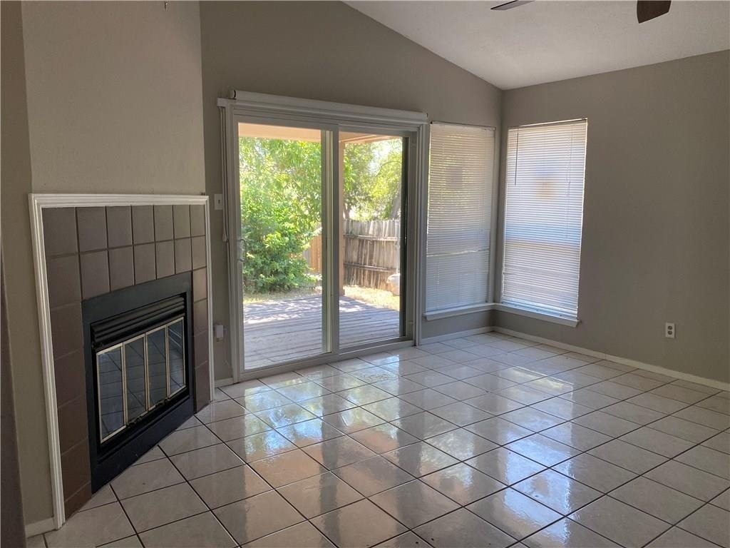 11915 Rosethorn Dr - Photo 3