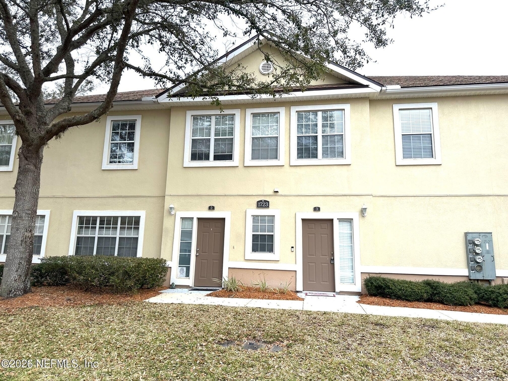 1723 Forest Lake Circle - Photo 0