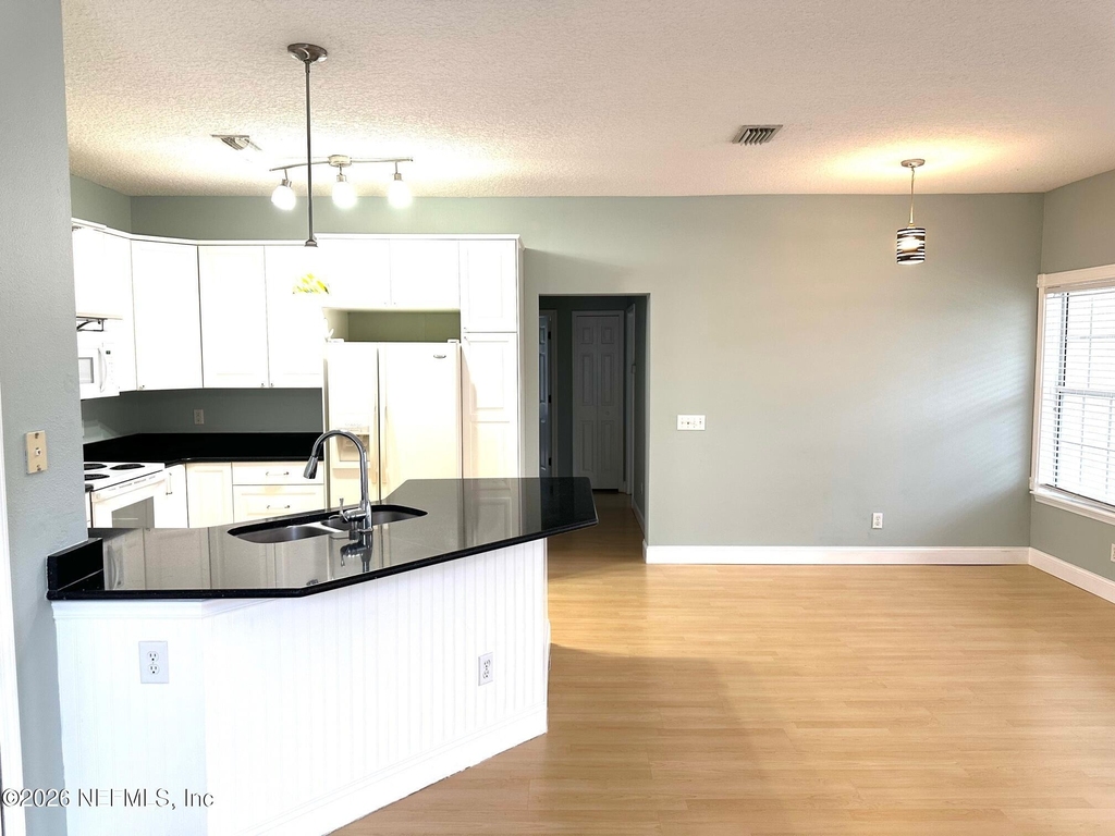 1723 Forest Lake Circle - Photo 4