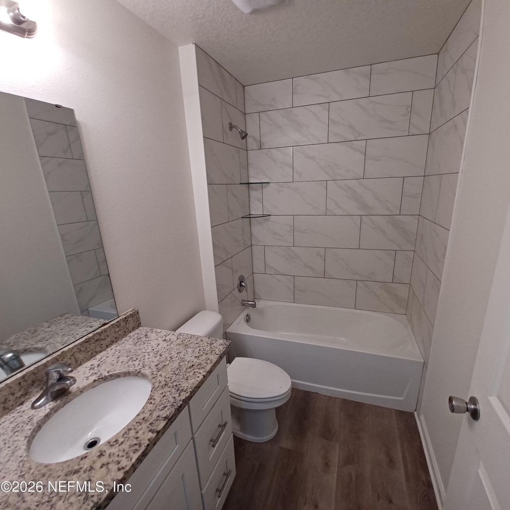 618 Hannah Street - Photo 18