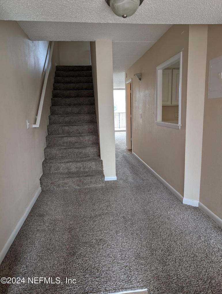 3401 Townsend Boulevard - Photo 2