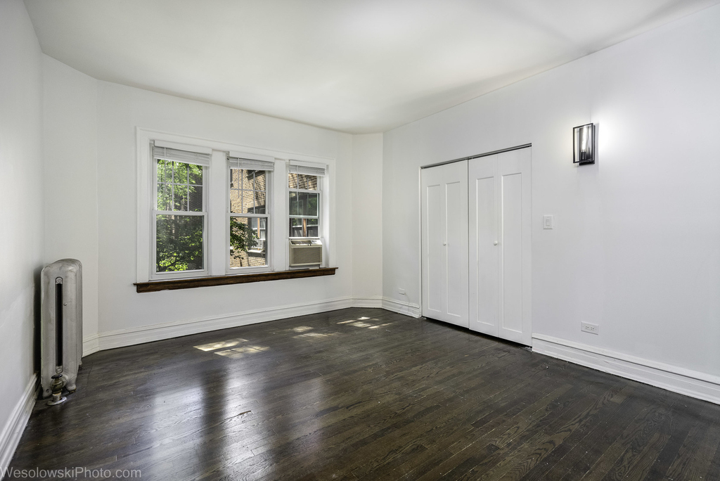 5459 S Ingleside Avenue - Photo 9