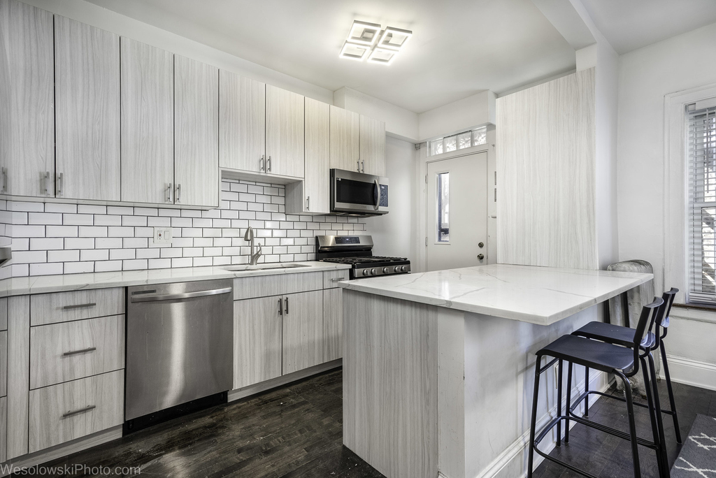 5459 S Ingleside Avenue - Photo 6