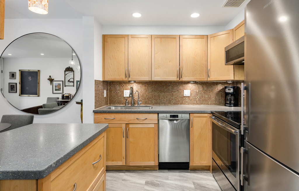 235 W Eugenie Street - Photo 5