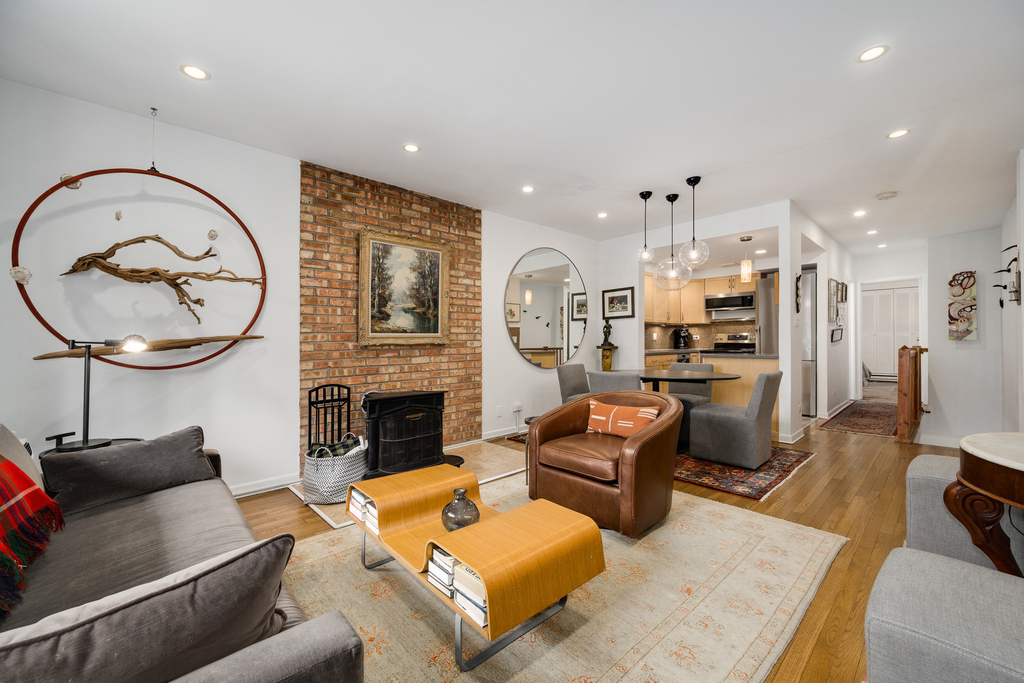 235 W Eugenie Street - Photo 3