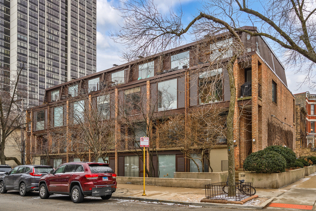 235 W Eugenie Street - Photo 0