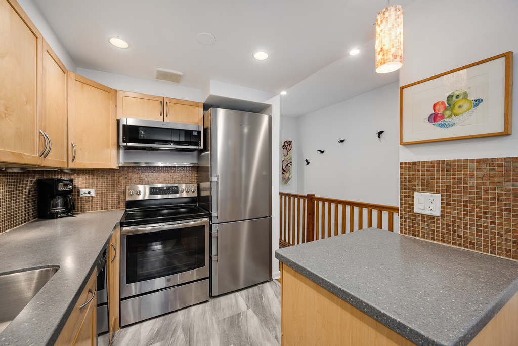 235 W Eugenie Street - Photo 7