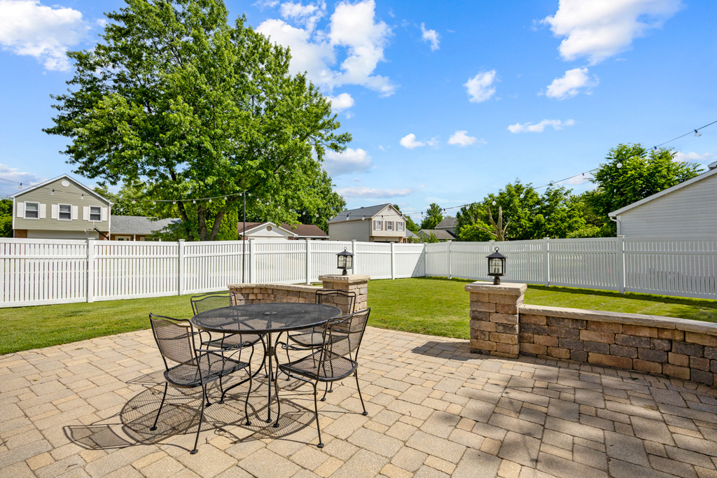 25w055 Canary Court - Photo 23