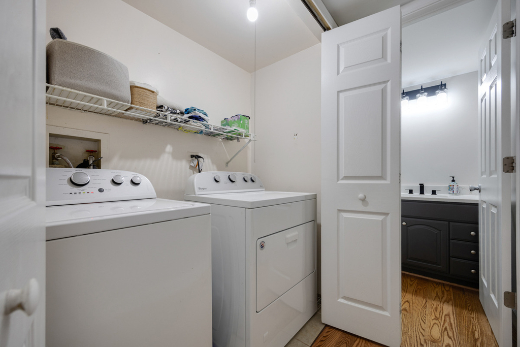25w055 Canary Court - Photo 11