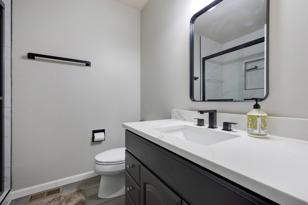 25w055 Canary Court - Photo 19