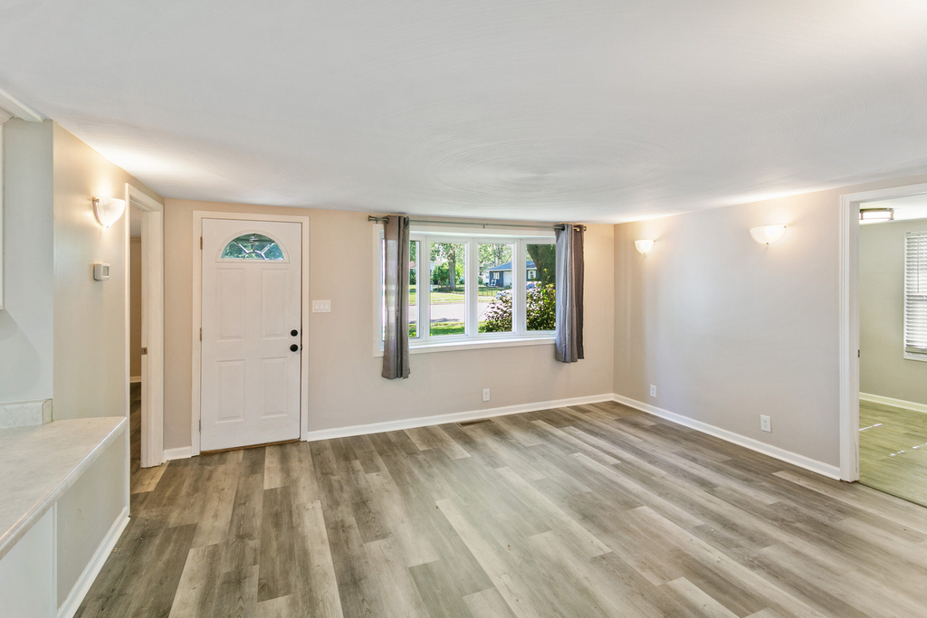 502 E High Street - Photo 5