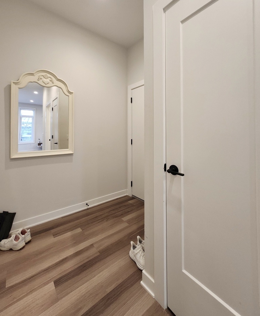 1348 W Roscoe Street - Photo 14
