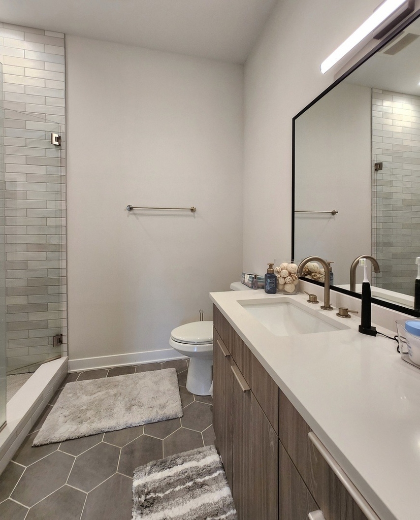1348 W Roscoe Street - Photo 17