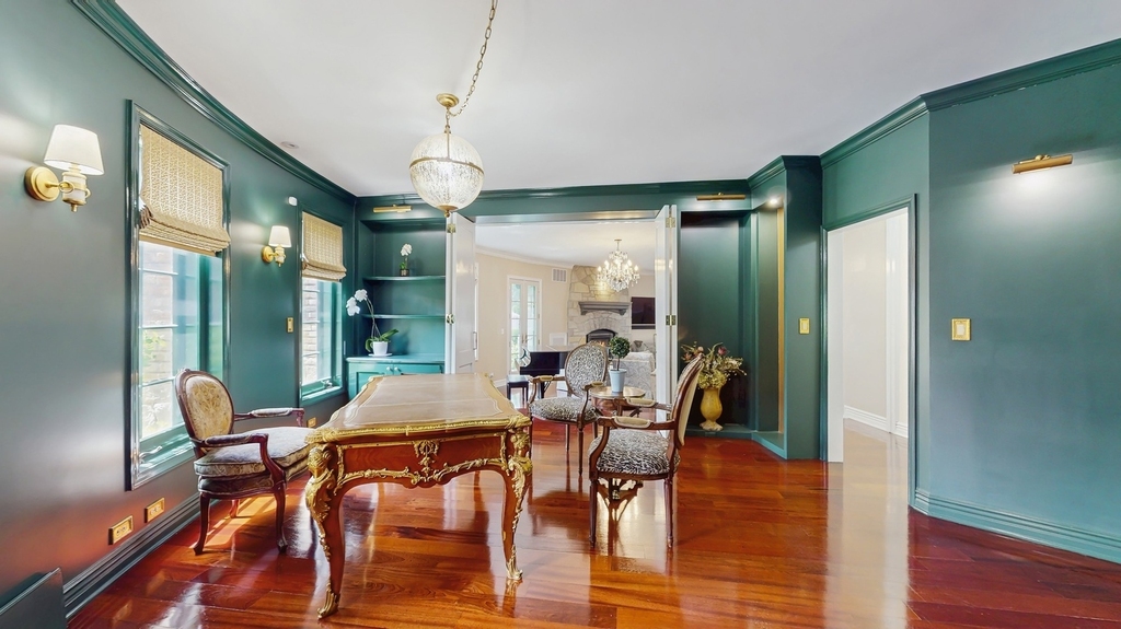 570 Hathaway Circle - Photo 13