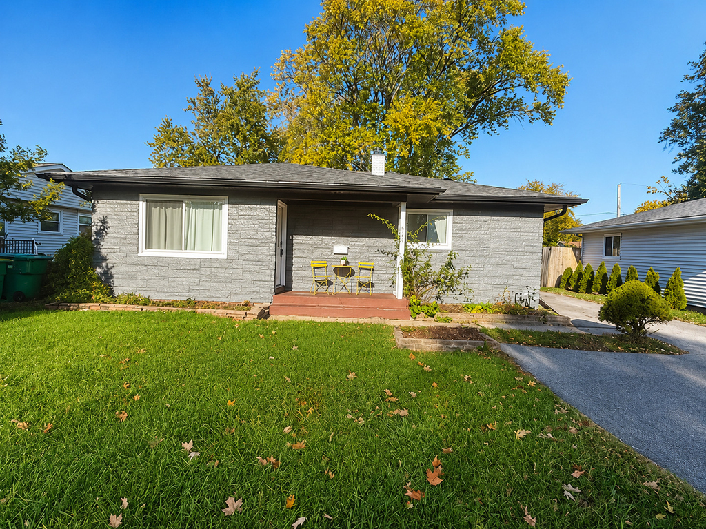 362 Marion Court - Photo 0